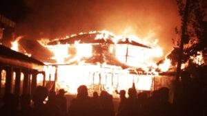 Read more about the article शिमला के धरोटी गांव में 9 घरों में आग लगने से सब कुछ हुआ राख