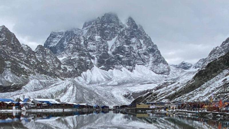 मणिमहेश यात्रा: मोबाइल नेटवर्क की कमी और हल्की बर्फबारी के वायरल खबरों ने बढ़ाई परिजनों की चिंता