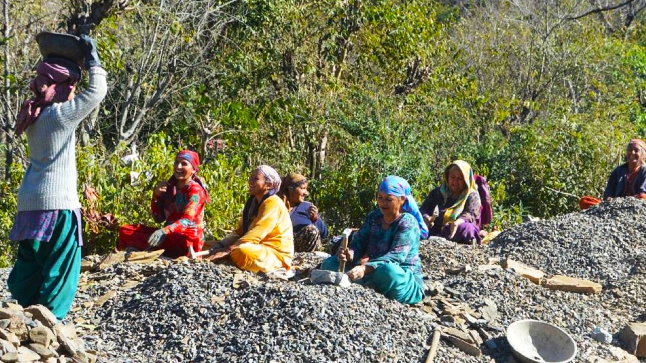 हिमाचल प्रदेश में आचार संहिता का असर: मनरेगा परियोजनाओं का ठहराव और रोजगार की गारंटी बनी भूख की चुनौती