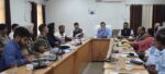 प्राकृतिक आपदा प्रबंधन को लेकर मॉक ड्रिल की तैयारी बैठक आयोजित, उपायुक्त मुकेश रेपसवाल ने की अध्यक्षता