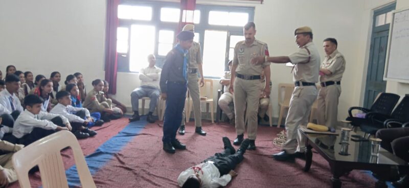 डलहौज़ी में भूस्खलन आपदा प्रबंधन मॉक ड्रिल: छात्रों और नागरिकों को दी गई त्वरित प्रतिक्रिया की प्रशिक्षण जानकारी