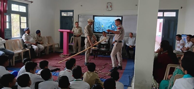 डलहौज़ी में भूस्खलन आपदा प्रबंधन मॉक ड्रिल: छात्रों और नागरिकों को दी गई त्वरित प्रतिक्रिया की प्रशिक्षण जानकारी