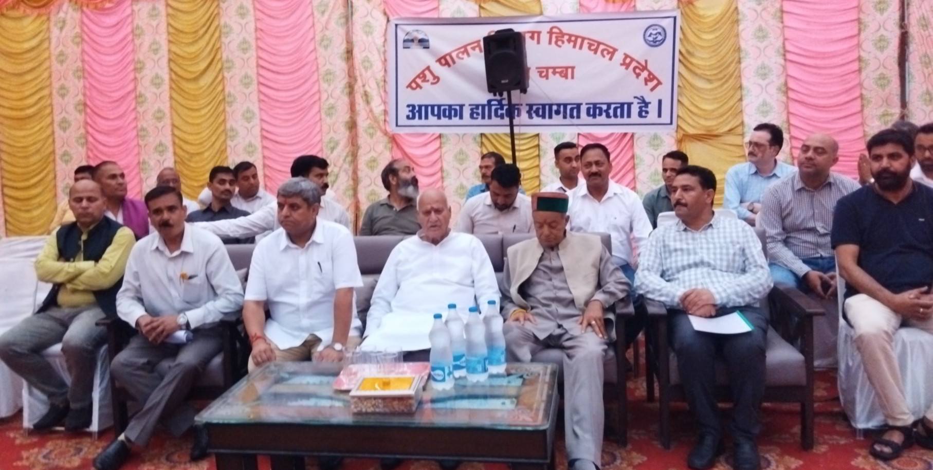 चंबा के सरोल में बनेगी सवा दो करोड़ की कुक्कुट हैचरी, कृषि व पशुपालन मंत्री प्रो. चंद्र कुमार ने किया शिलान्यास