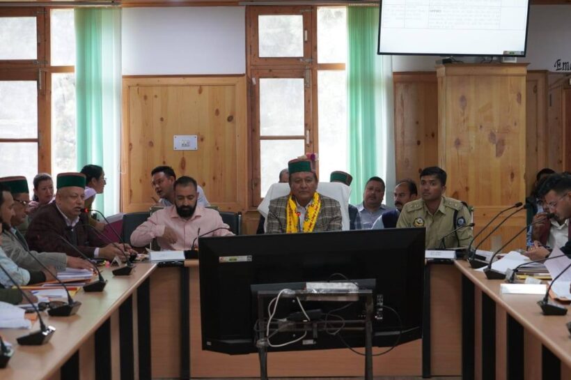 जिला किन्नौर में समस्याओं का समयबद्ध समाधान सुनिश्चित करें अधिकारी: राजस्व मंत्री जगत सिंह नेगी जिला किन्नौर में समस्याओं का समयबद्ध समाधान सुनिश्चित करें अधिकारी: राजस्व मंत्री जगत सिंह नेगी