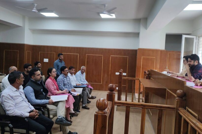 उपायुक्त अपूर्व देवगन ने औट और बालीचौकी तहसीलों का किया औचक निरीक्षण, राजस्व मामलों के शीघ्र निपटारे के दिए निर्देश उपायुक्त अपूर्व देवगन ने औट और बालीचौकी तहसीलों का किया औचक निरीक्षण, राजस्व मामलों के शीघ्र निपटारे के दिए निर्देश
