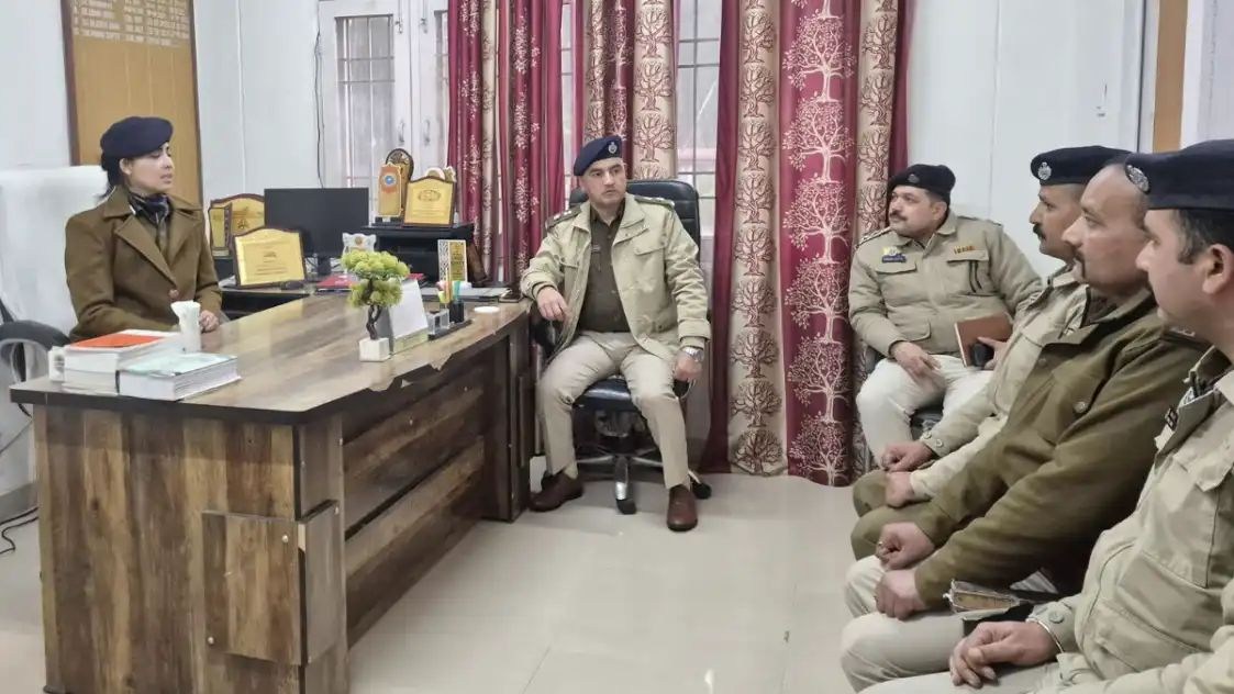 कांगड़ा में पुलिस अधिकारी पर कुल्हाड़ी से हमला: फतेहपुर में 112 शिकायत की जांच के दौरान सनसनीखेज वारदात